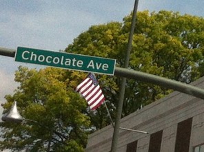 Picture of Chocolate Avenue street sign in Hershey.